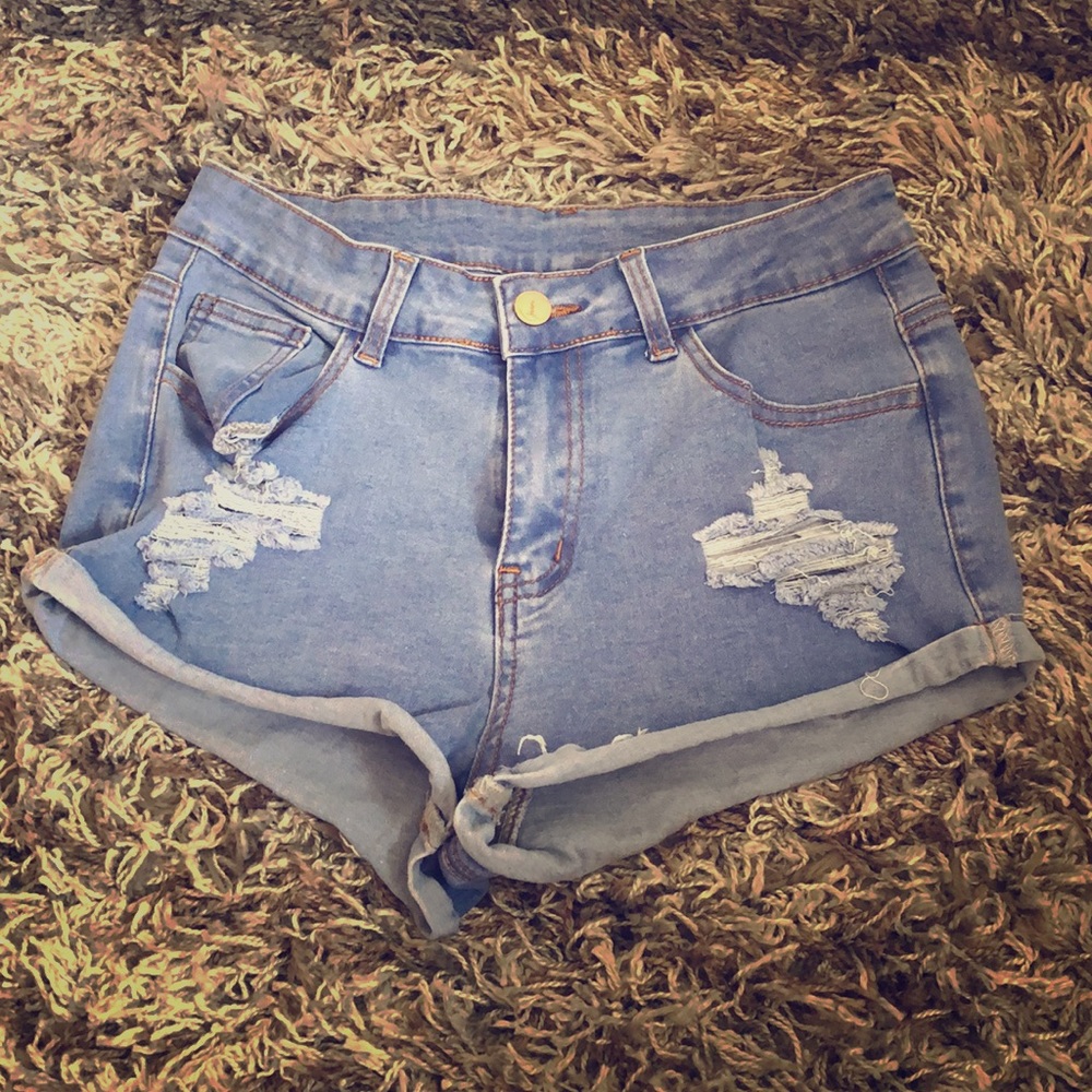 Stretchy jean booty shorts